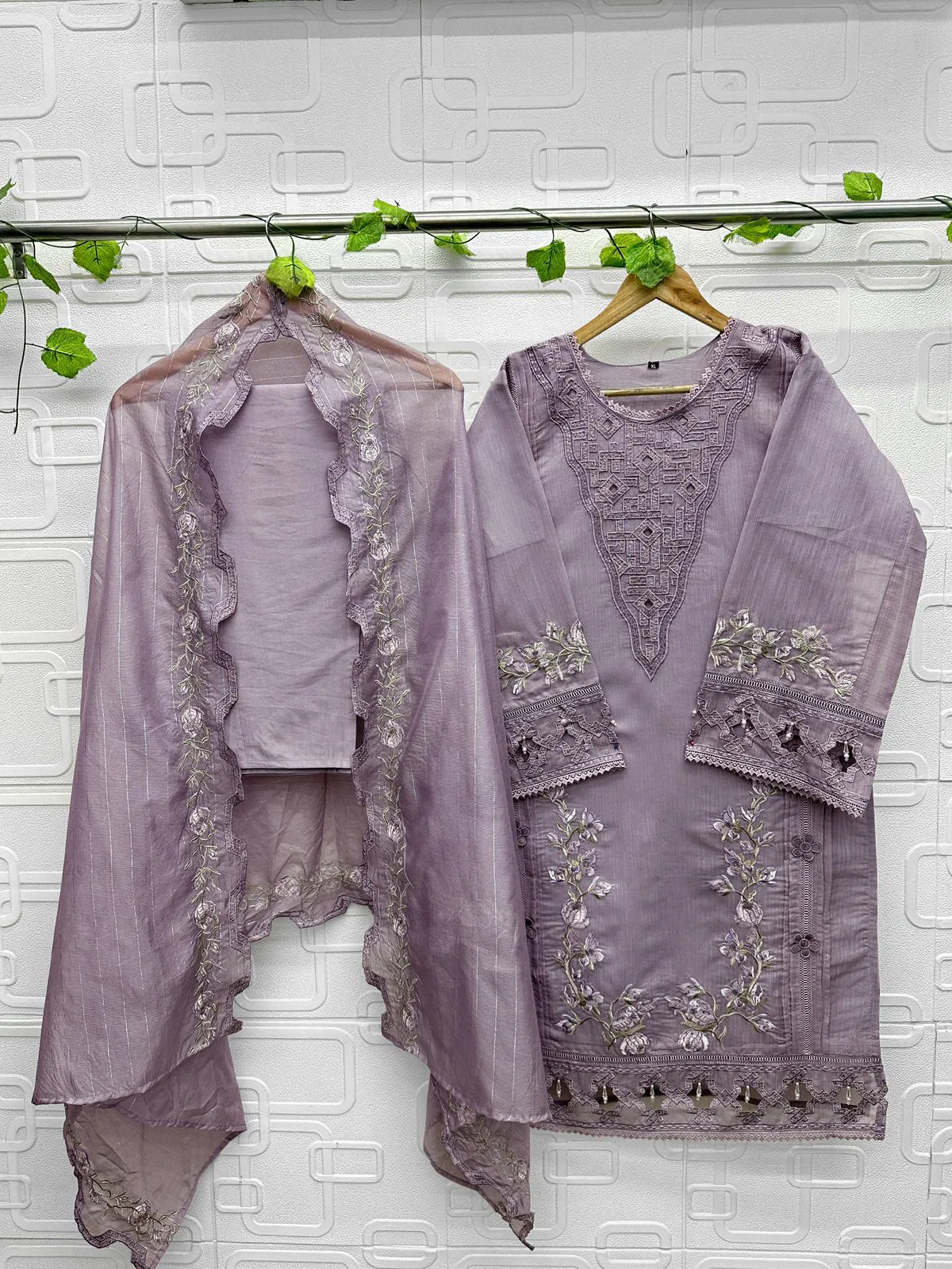 Luxury pret 21 Cotton Lining Organza Tunic & Cigarette Pants With Duptta pakistani Collection Wholesale