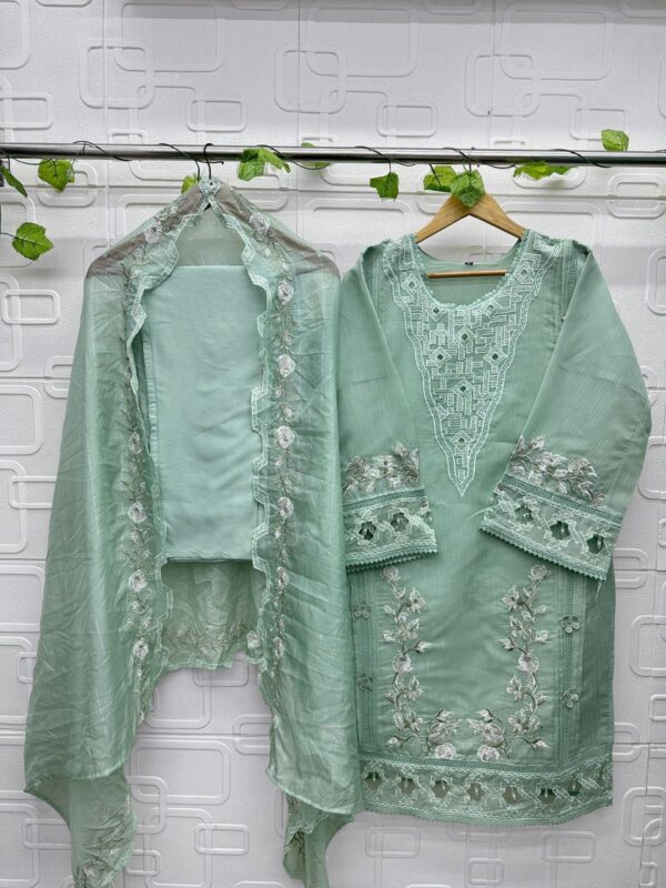 Stylish Luxury pret 21 Cotton Lining Organza Tunic & Cigarette Pants With Duptta pakistani Collection Wholesale 2026