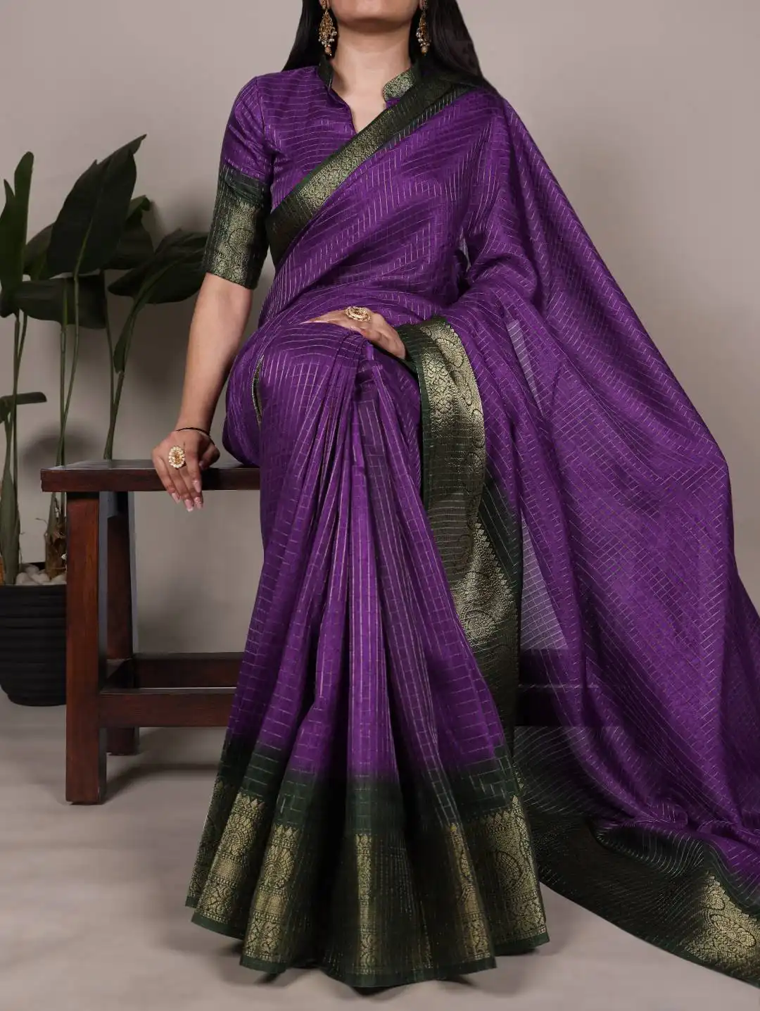 Beautiful WMN 7906 Dola Chex Saree With Zari Weaving Work Wholesale 2026