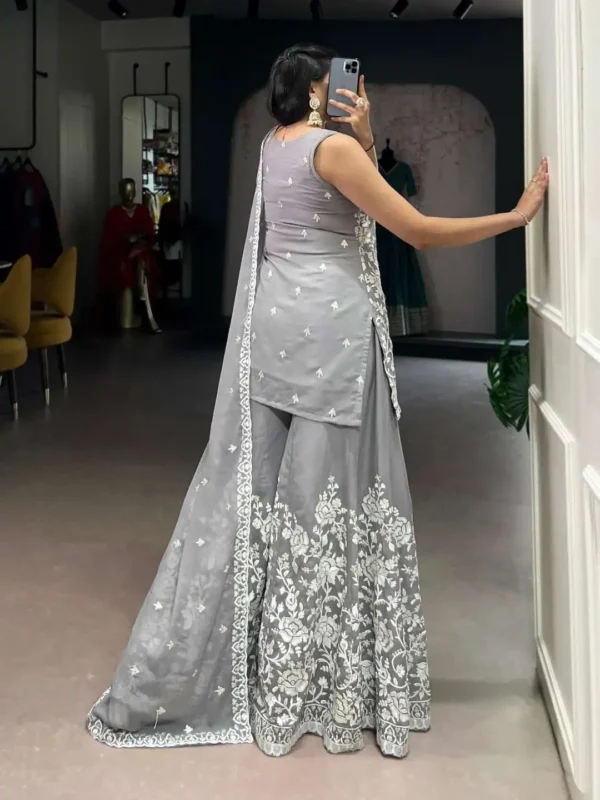 Stylish WMN 3042 Grey Star Georgette Sarara Suit Collection Wholesale 2026