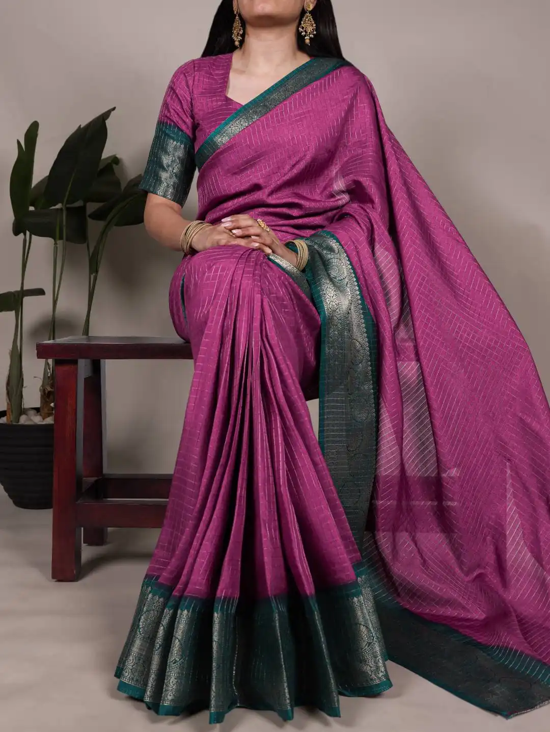 Beautiful WMN 7906 Dola Chex Saree With Zari Weaving Work Wholesale 2026