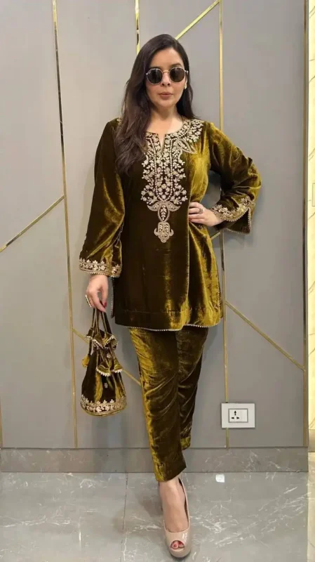Buy Sabina 5104 Viscose Velvet Co Ord Set 04 Pcs Set Wholesale 2026
