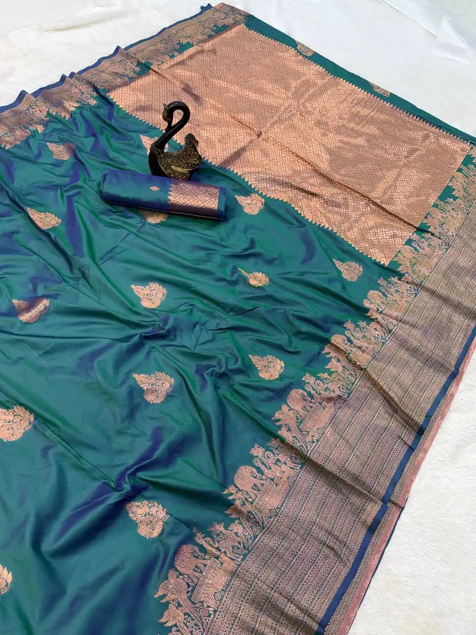 Laxmi 979 Designer Saree Wholesale Market In Surat