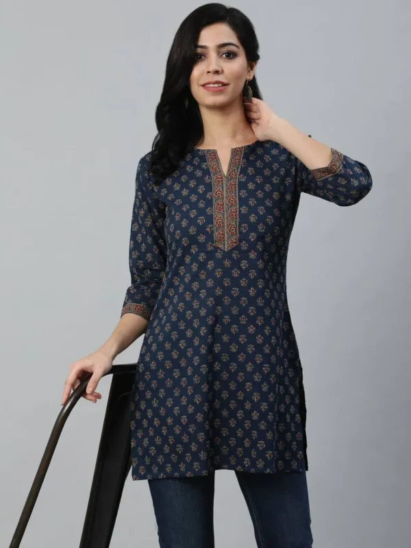 Buy SS2016 Cotton Printed Mix Short Top Western Wear Wholesale 2026