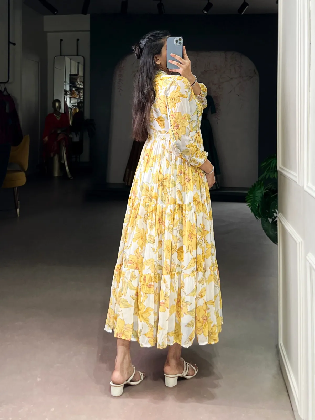 Beautiful WMN 4502 Weightless Marbal Floral Printed Gown Below 1000 Wholesale 2026
