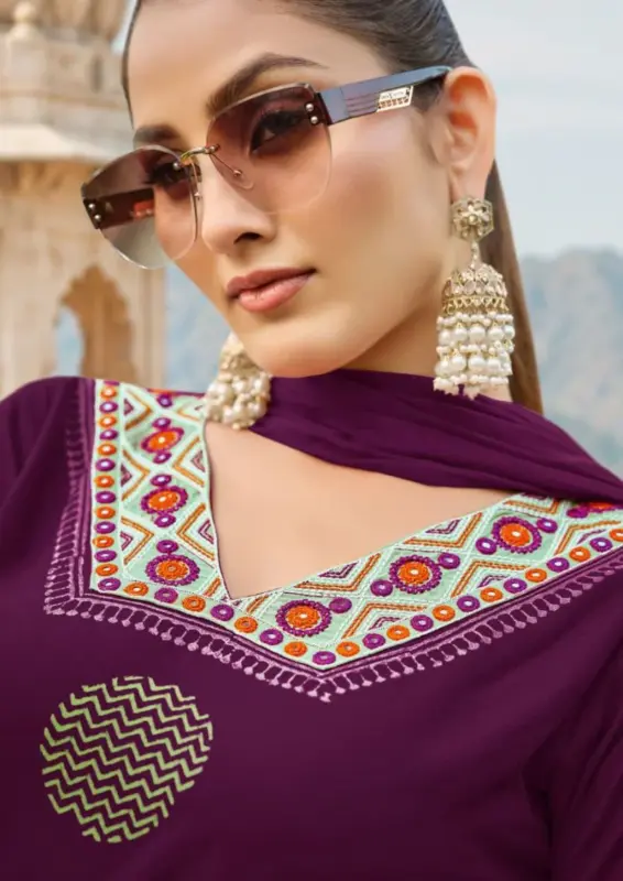 Buy Woodee Noor Rayon Thread Work Kurti With Bottom Dupatta Wholesale 2026